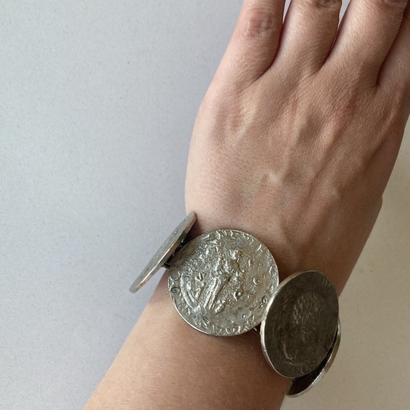 Vintage Bangle and earring bundle - Picture 5 of 7